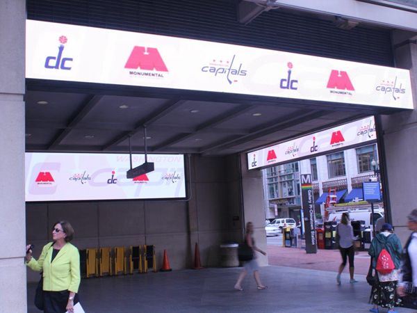 美國(guó)華盛頓威瑞森中心室外led全彩顯示屏