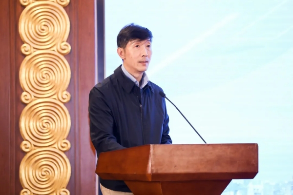 陳學(xué)軍-上海市質(zhì)量工作領(lǐng)導(dǎo)小組副組長(zhǎng)兼辦公室主任、市市場(chǎng)監(jiān)管局局長(zhǎng)-致辭