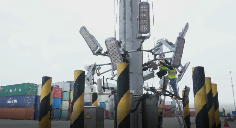 三思項目-某國內(nèi)港口碼頭高桿燈改造范例圖 三思項目-某國內(nèi)港口碼頭高桿燈改造范例圖