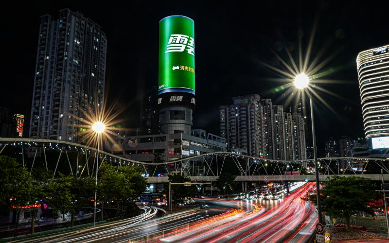 品牌,借力,戶外LED大屏,打造,沉浸式,互動,廣告