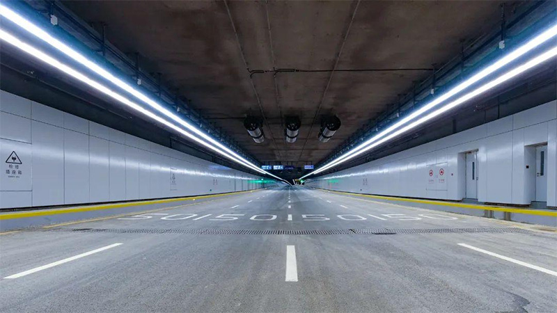 精準(zhǔn)照明,守護(hù)安全,隧道照明,專用燈,助力隧道暢行無(wú)憂
