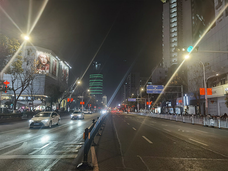 老舊城區,LED路燈,美化改造完工,功能與美學共筑宜居家園