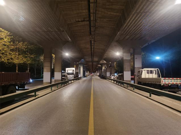 三思助力城陽區(qū)主城區(qū)路燈節(jié)能改造工程