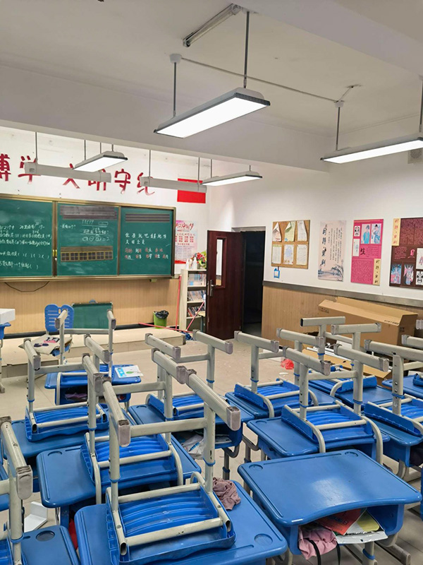 教室黑板燈應(yīng)該根據(jù)哪些因素去選購？