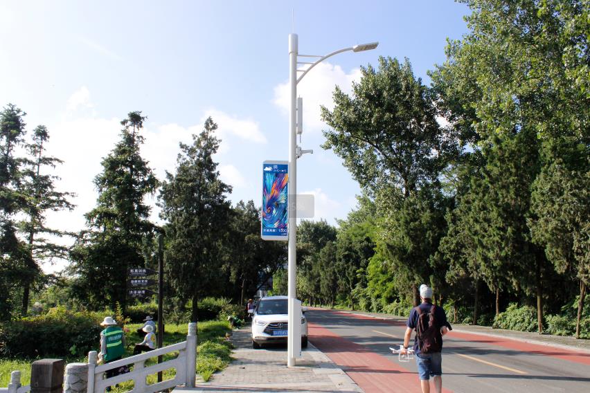 智慧路燈,道路照明,新舊更替,單一照明,智能照明,跨越