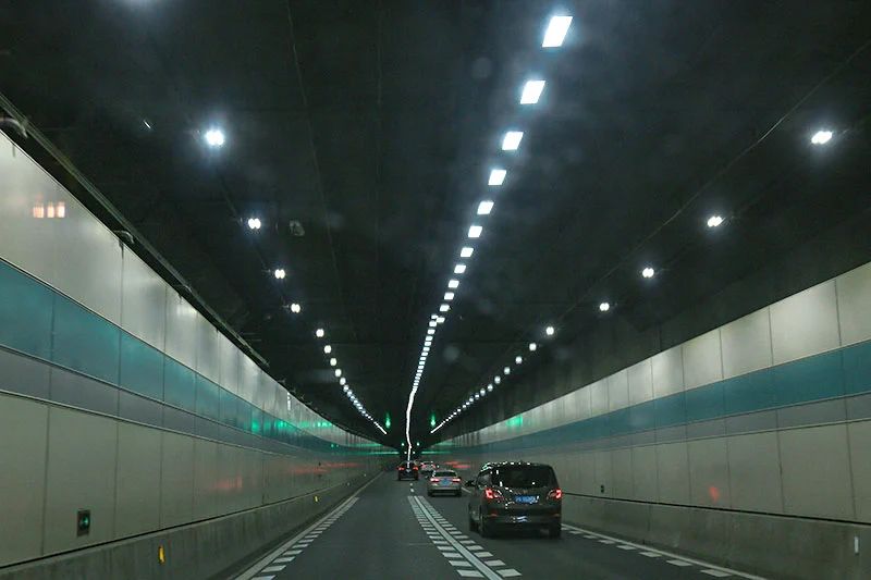 新聞聯(lián)播報(bào)道,北橫通道通車(chē),三思助力,上海,東西大動(dòng)脈,全線貫通